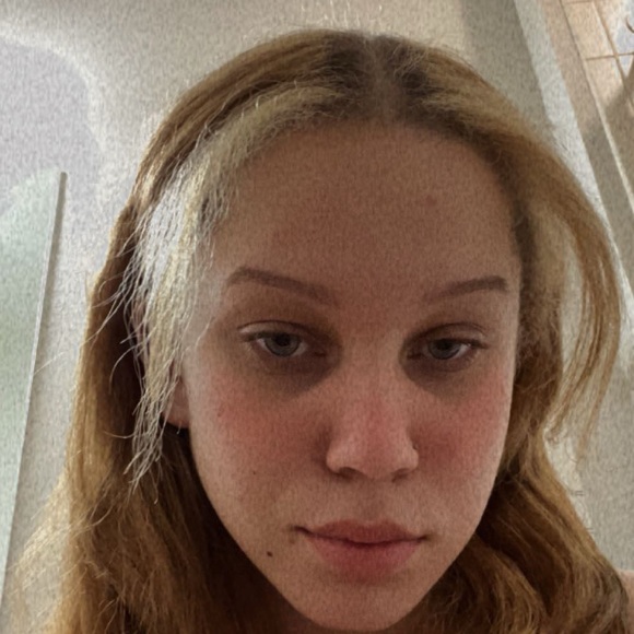 Meet your Posher, Kaitlain - Picture 1 of 1